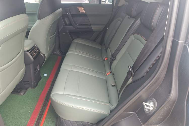 Used iCAR 03 2024 472km Four-Wheel Drive Long-Range Intelligent Advanced Version Left Rear Seat