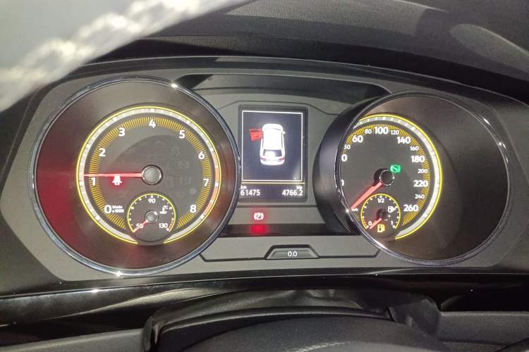 Used Volkswagen Tiguan L 2019 Revised 330TSI Automatic Two-Wheel Drive Smart & Luxury Edition China VI Standard Instrument Cluster