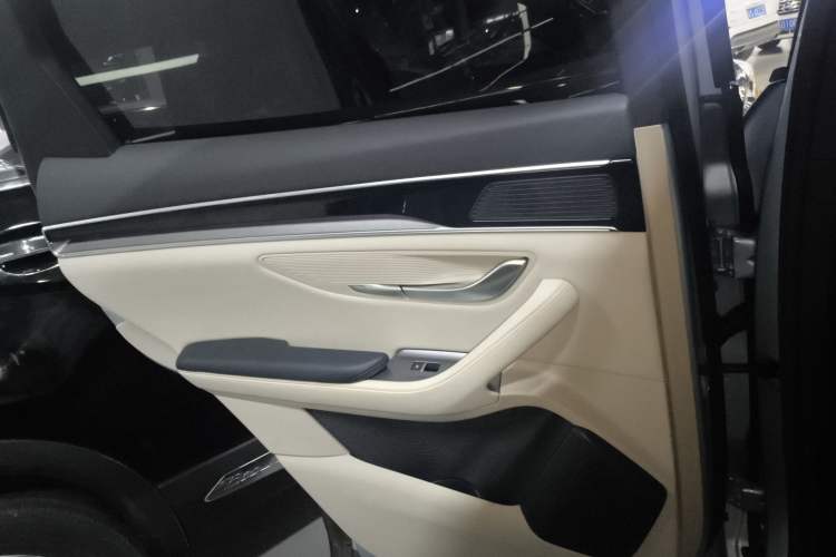 Used BYD Song PLUS New Energy 2023 Champion Edition DM-i 110KM Flagship PLUS Interior 5