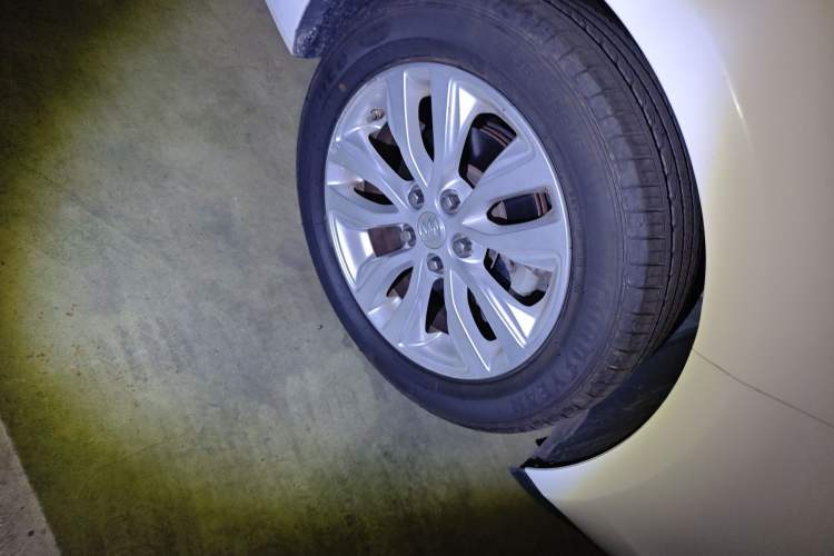 Used Buick GT 2018 15T Dual-Clutch Elite Model China V Standard Right Front Wheel Hub