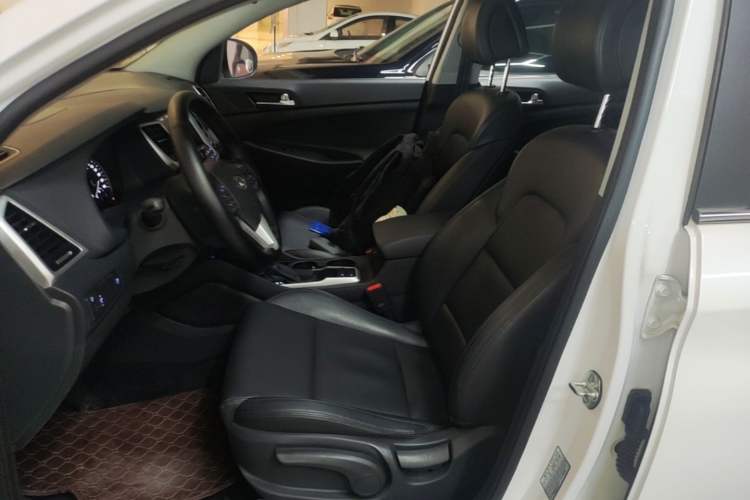 Used Hyundai Tucson 2015 1.6T Dual-Clutch Two-Wheel-Drive Smart Model
