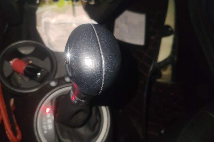 Used MINI 2012 1.6L COOPER Baker Street Gear Lever