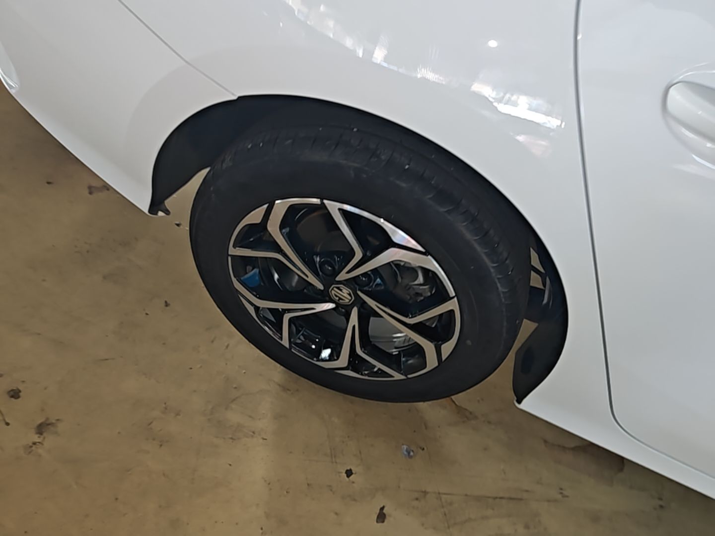 MG 5 2023 180 DVVT CVT Luxury Edition — снимка 11