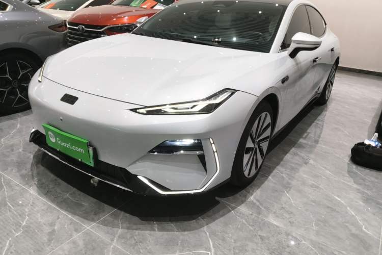 Used Geely Galaxy E8 2024 665 km Range Rear-Drive Starship Long-Range Version