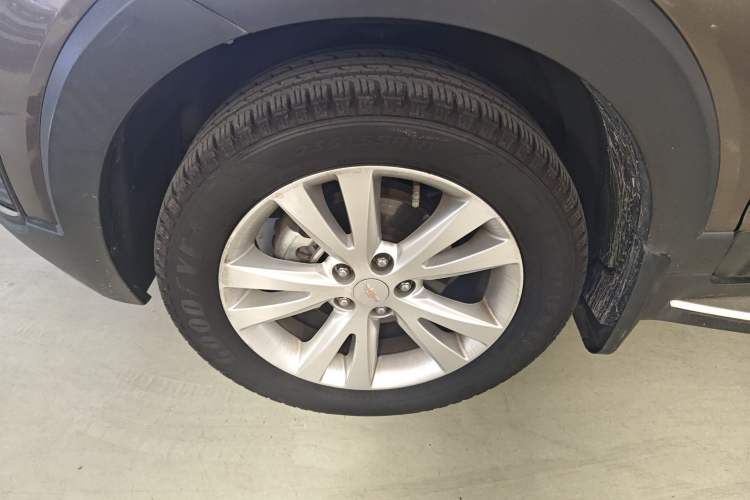 Used Chevrolet Captiva 2015 2.4L 4x4 Flagship Edition 7-Seater