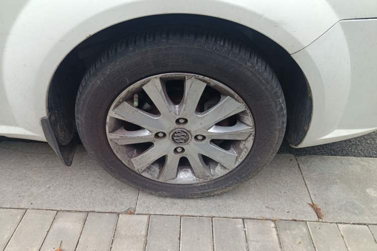 Used Buick Excelle 2013 1.5L Automatic Classic Model
