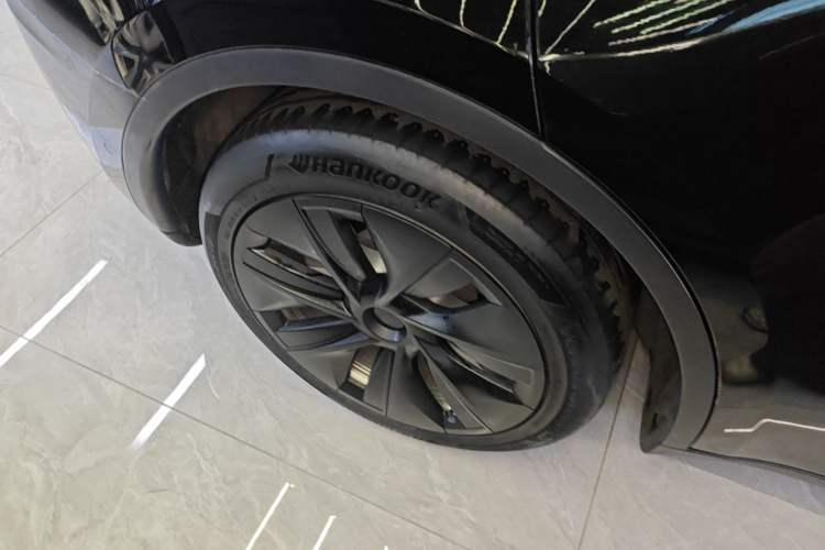 Used Tesla Model Y 2021 Standard Range Rear-Wheel Drive Version