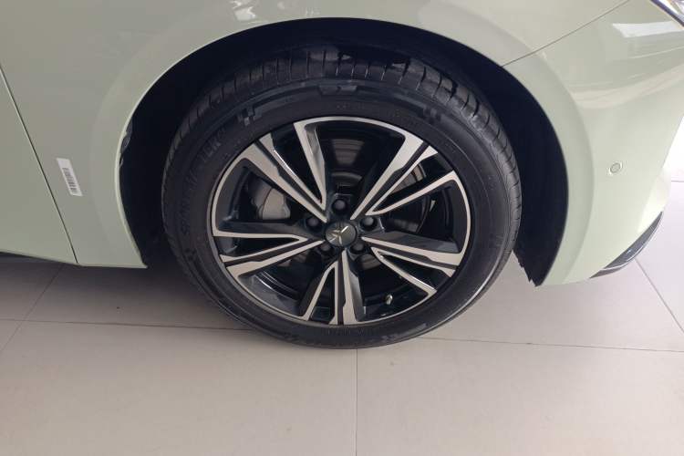 Used Hongqi EH7 2024 820 Pro Right Front Wheel Hub