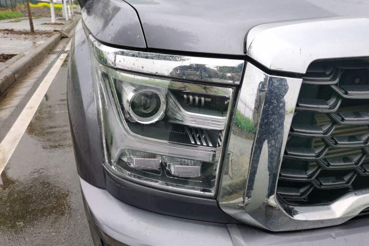 Used Great Wall King Kong Poer 2022 2.0T Manual Diesel Two-Wheel Drive Elite Version with Long Bed GW4D20M Right Front Headlight