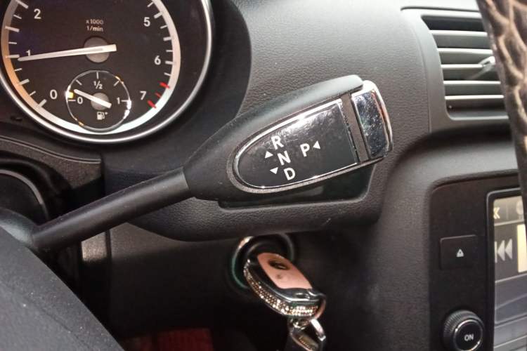 Used Mercedes-Benz R-Class 2017 R 320 4MATIC Business Edition Prestige Model