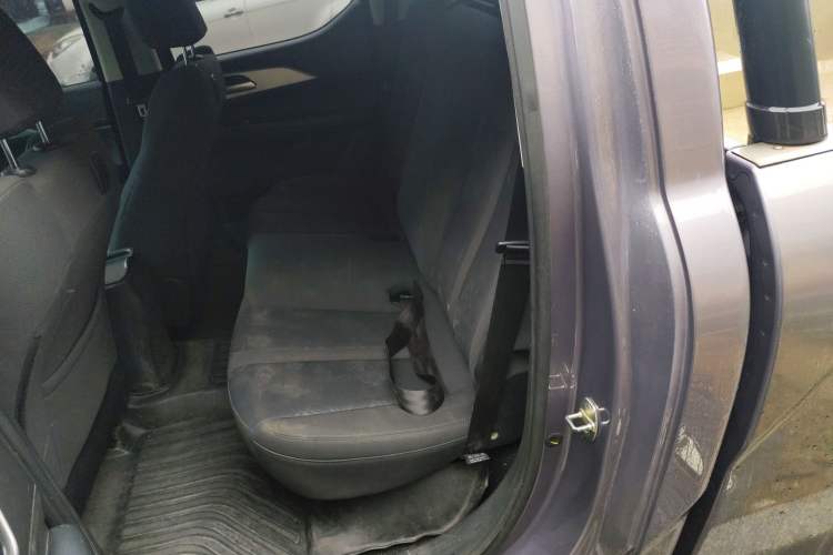 Used Great Wall King Kong Poer 2022 2.0T Manual Diesel Two-Wheel-Drive Entrepreneurial Long-Box Version GW4D20M Left Rear Seat