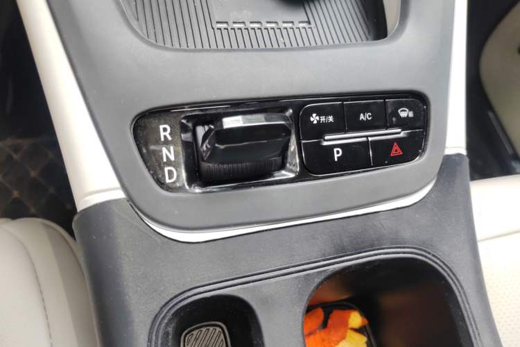 Used Geely Galaxy Geome 2026 Model 310km Youth Edition Gear Lever