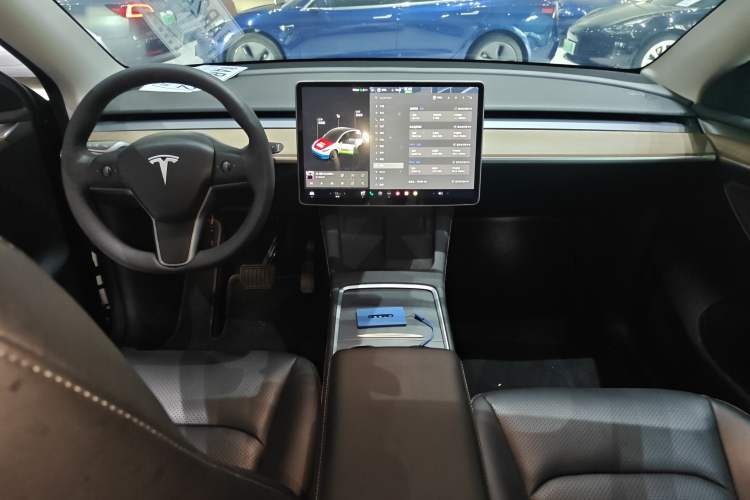 Used Tesla Model Y 2021 Standard Range Rear-Wheel Drive Version