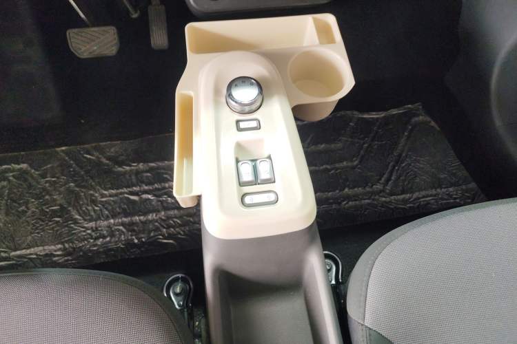 Used CHANGAN NEVO Lumin 2023 301km Honey Dew Edition