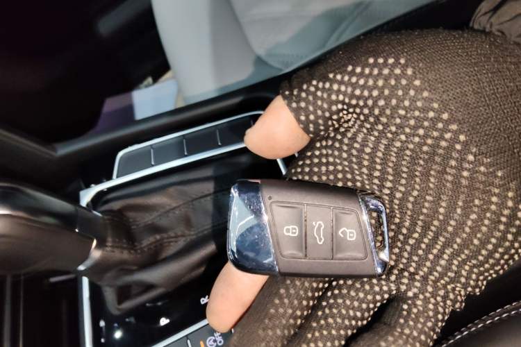 Used Volkswagen Magotan 2023 2 Million Units Limited Edition 330TSI DSG Leading Version Vehicle Key