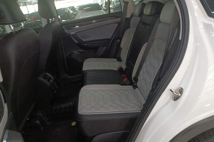 Used Volkswagen Tayron 2023 330TSI Two-Wheel-Drive Luxury Plus Advanced Version
