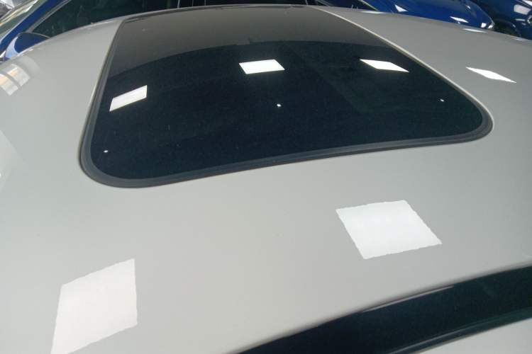 Used Mercedes-Benz CLS 2018 CLS 300 Luxury Model Roof
