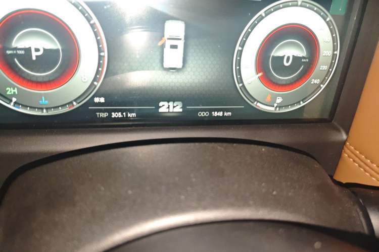 Used 212 T01 2024 2.0T Explorer
