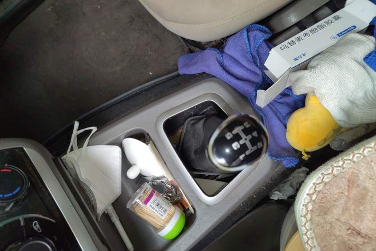 Used BAIC Weiwang M20 2014 1.5L practical type BJ415A Gear Lever