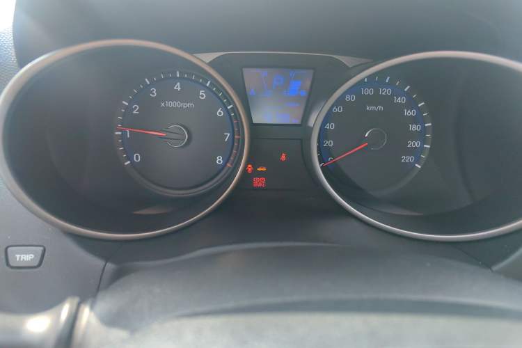 Used Hyundai ix35 2013 2.0L Automatic Two-Wheel Drive Smart GLS China IV Standard
