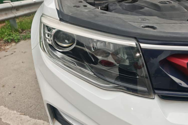 Used CHANGAN CS35PLUS 2019 1.4T DCT Chuanlian Blue Whale Edition Exterior 6