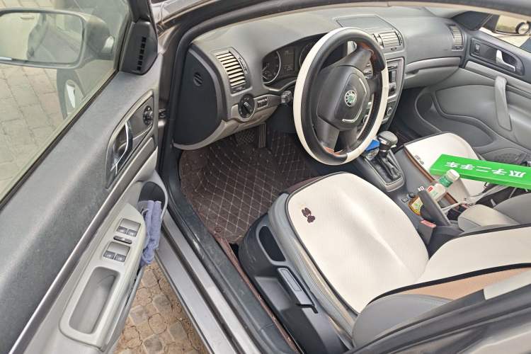 Used Skoda Octavia 2010 1.6L Automatic Yijun Edition
