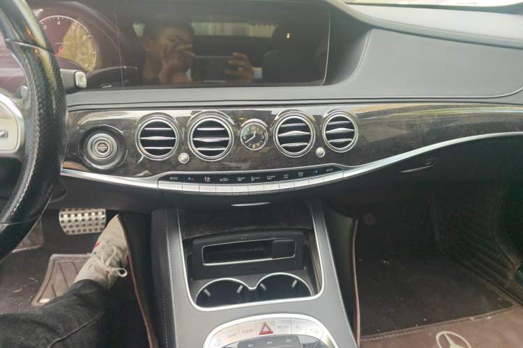 Used Mercedes-Benz S-Class 2019 S 450 L 4MATIC Audio And AC Panel