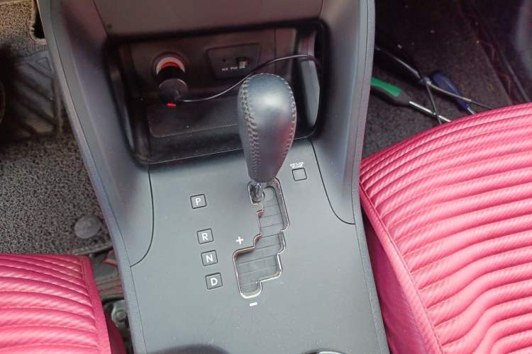 Used Hyundai ix35 2015 2.0L Automatic 2WD Smart Version China V Standard
