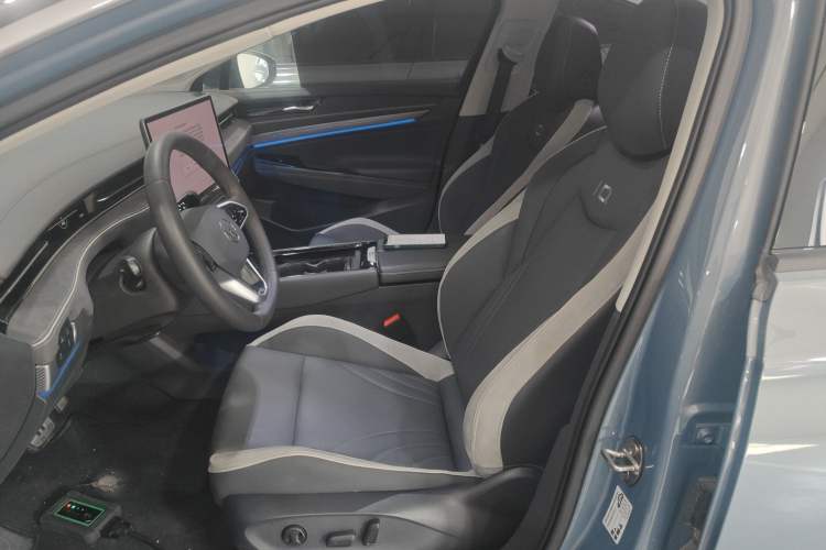 Used Volkswagen ID.7 VIZZION 2024 PRO Model Left Front Seat