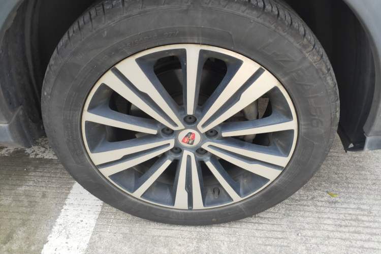 Used Roewe RX5 2019 20T Two-Wheel Drive Automatic 4G Connected Platinum Edition
