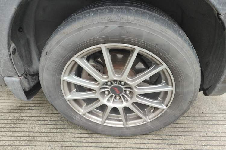 Used Subaru Forester 2012 Classic 2.5XS Automatic Sport Edition Right Front Wheel Hub