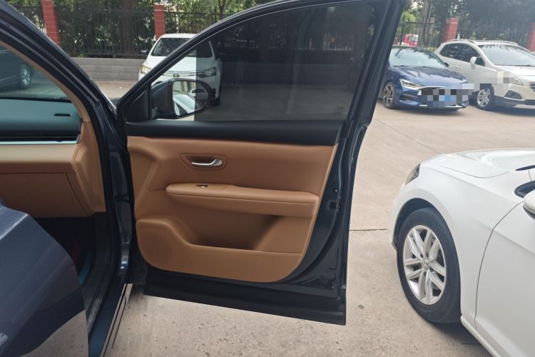 Used Landian E5 PLUS 2025 165 km Long-Range Version PLUS 5-Seater