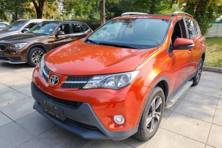 Used Toyota RAV4 2015 2.0L CVT Two-Wheel Drive Fashion Edition