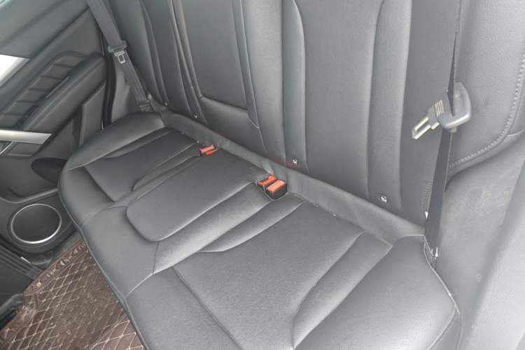 Used Haval H2 2016 Red-Label 1.5T Automatic Two-Wheel Drive Luxury Model Left Rear Seat