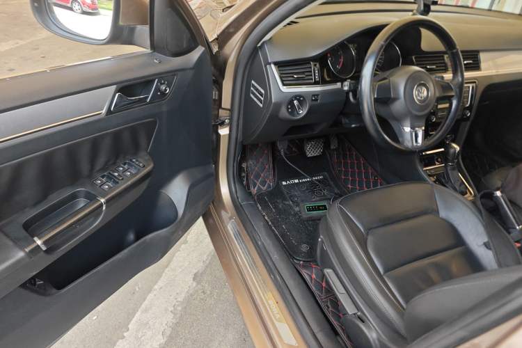 Used Volkswagen Bora 2014 1.6L Automatic Comfort Model Driver Seat