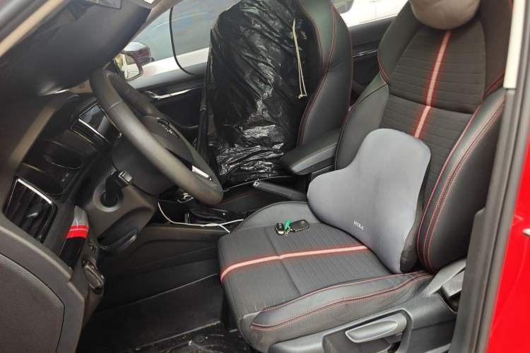 Used Skoda Kamiq 2020 GT 1.5L Automatic Flagship Model China VI Standard
