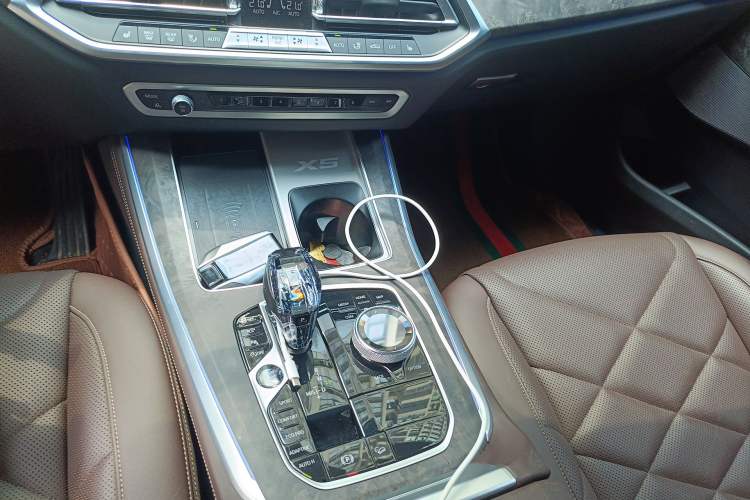 Used BMW X5 2022 xDrive 30Li Luxury M Sport Package