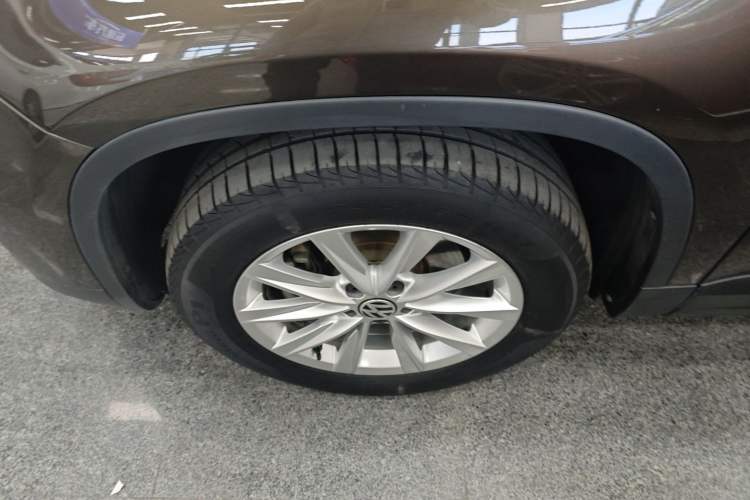 Used Volkswagen Tiguan L 2016 280TSI Automatic Two-Wheel-Drive Silk Road Style Edition
