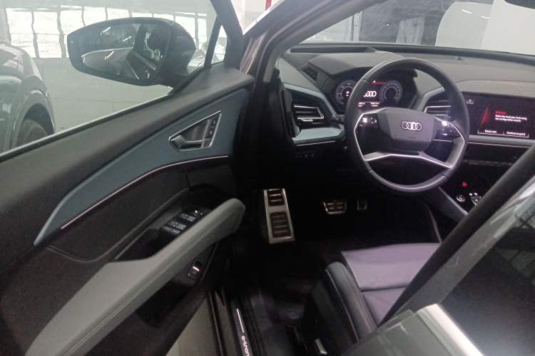 Used Audi Q5 e-tron 2023 40 e-tron Starry Edition Mecha Kit