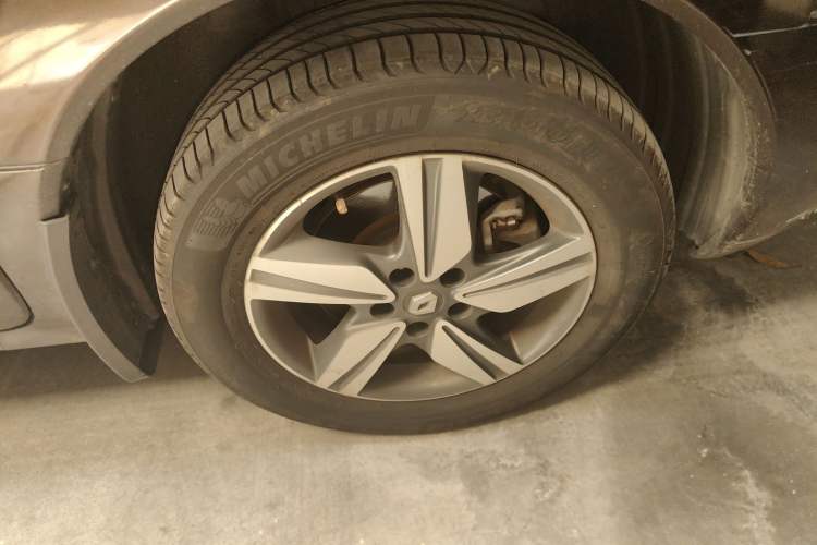 Used Renault Koleos 2014 Revised Version 2.5L Two-Wheel Drive Urban Edition
