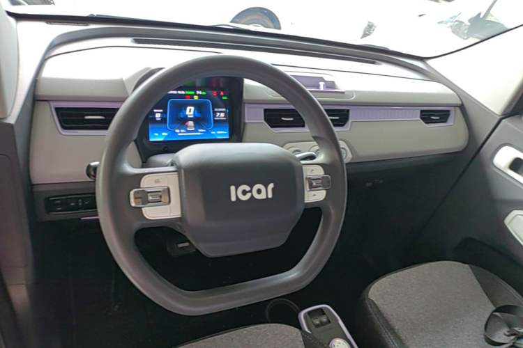 Used Chery QQ Ice Cream 2022 170km Sundae Phosphate Lithium-Ion