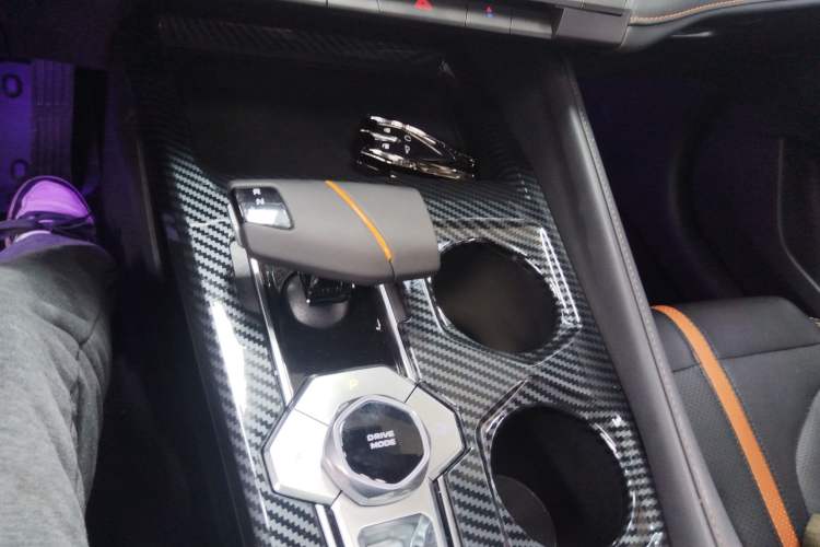 Used CHANGAN UNI-V 2024 1.5T Luxury Edition Gear Lever