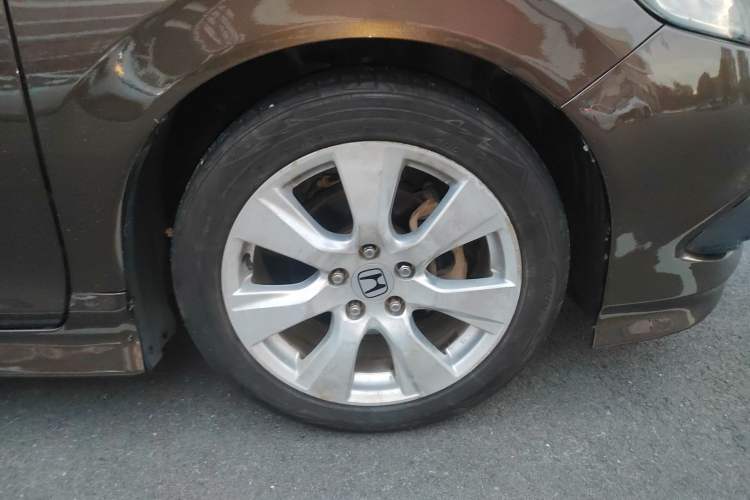 Used Honda Jade 2013 1.8L automatic Comfort version 5 seats