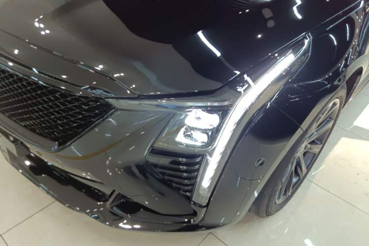 Used Cadillac CT5 2025 28T Track Performance Edition Left Front Headlight