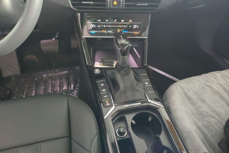 Used Volkswagen Passat New Energy 2025 430 PHEV Hybrid Business Edition Gear Lever