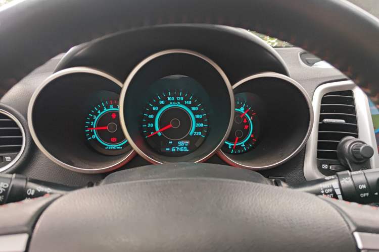 Used Changan Eado 2013 1.6L Manual ZhiKu Model China IV Standard
