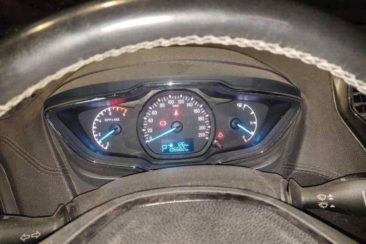 Used Ford Escort 2015 1.5L Automatic Fashion Model Instrument Cluster