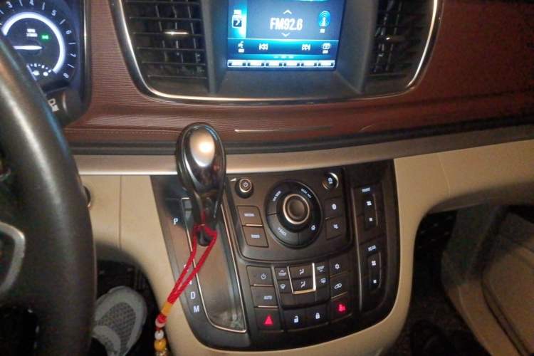 Used Buick GL8 2017 25S Luxury Version China V Standard Audio And AC Panel