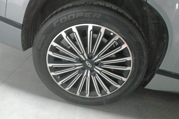 Used Chery Tiggo 9 C-DM 2025 1.5T 106KM Ultra-Comfort Edition 5 Seats Lithium-NMC