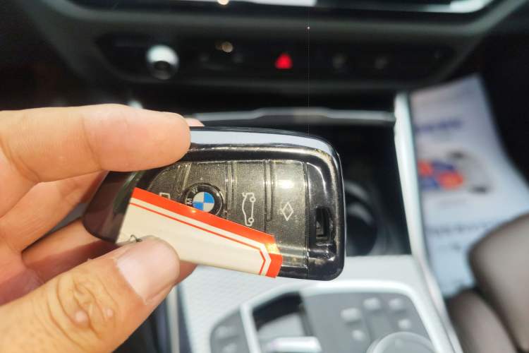 Used BMW i3 2023 eDrive 40 L Midnight Sports Package Vehicle Key